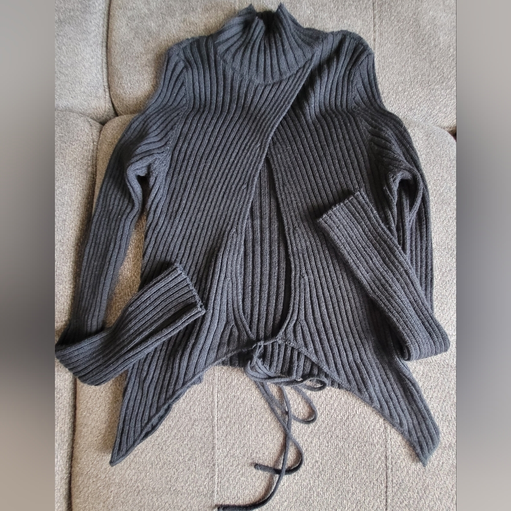 Sarah Pacini Gray Ribbed Sweater
